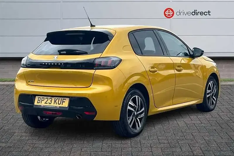 Used Peugeot 208 Allure+ 2023 Yellow Hatchback