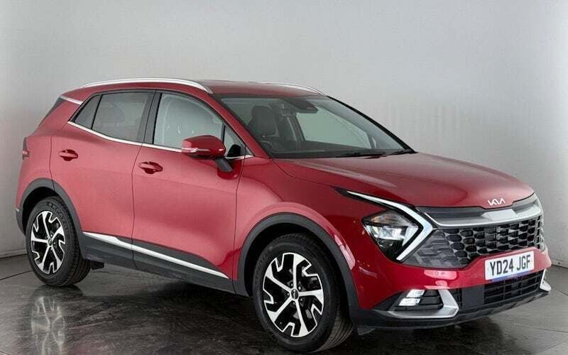 Red Used 2023 Kia Sportage 3 SUV | £26,550 (Good price) - Image 1/3