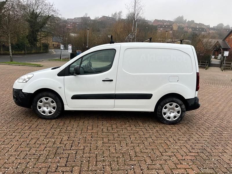 Used Peugeot Partner 2013 White MPV