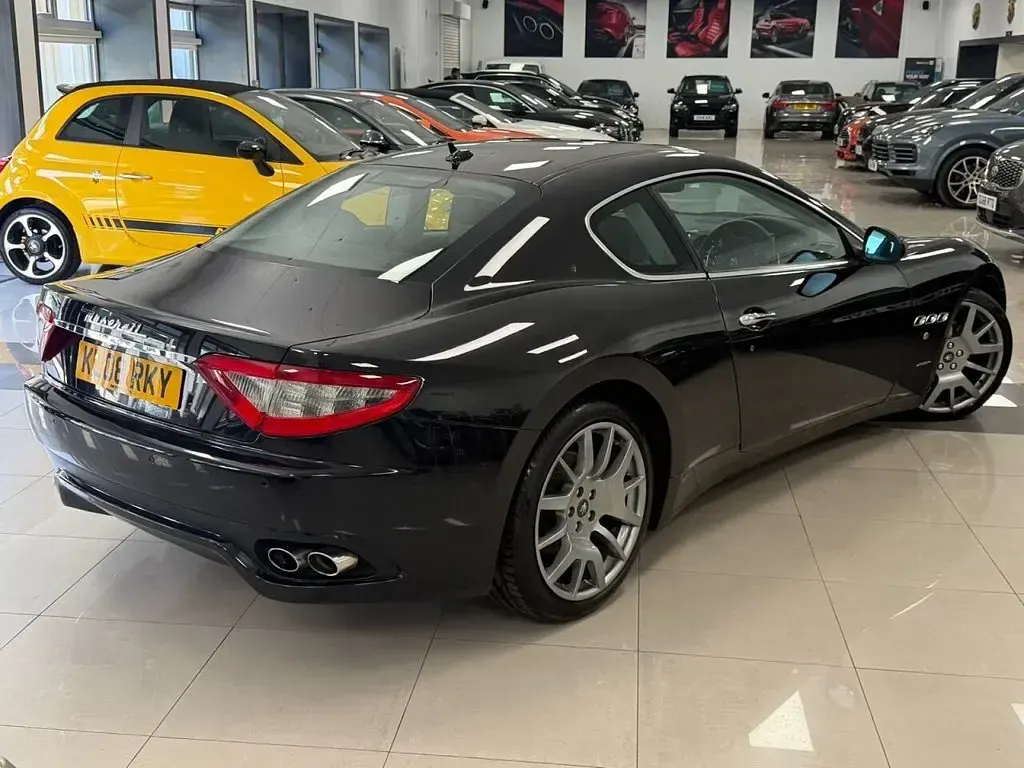 Used Maserati Granturismo 405 HP (297 kW) 2008 Black Coupe
