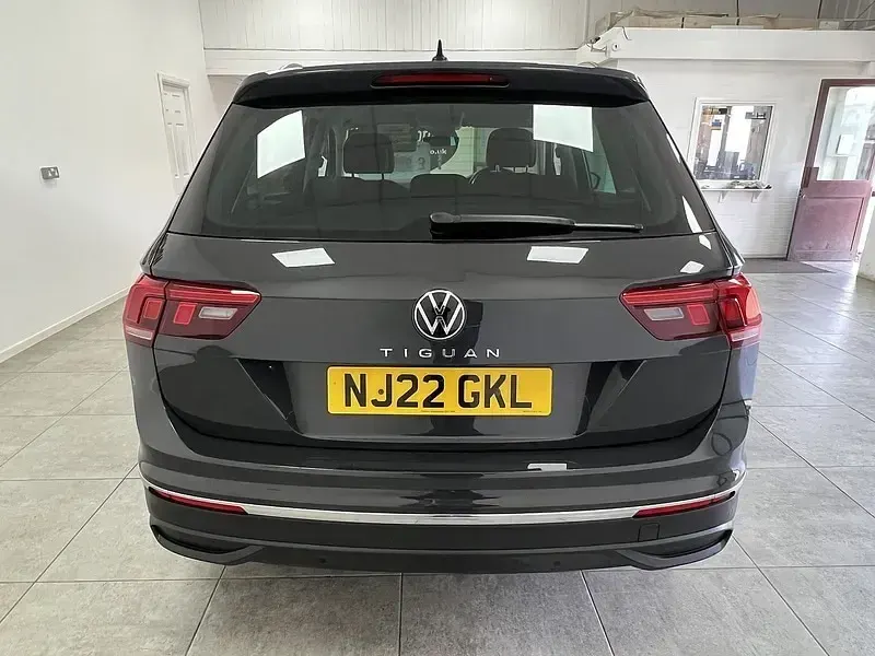 Used VW Tiguan Active 150 HP (110 kW) 2022 Grey SUV