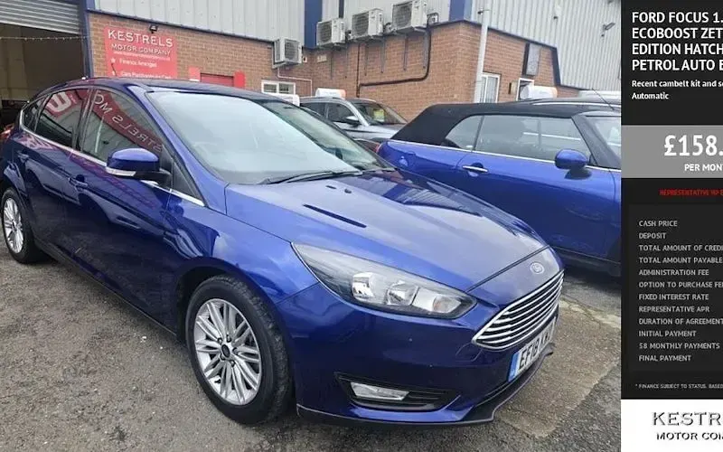 Begagnad Ford Focus Zetec 125 HK (91 kW) 2017 Halvkombi