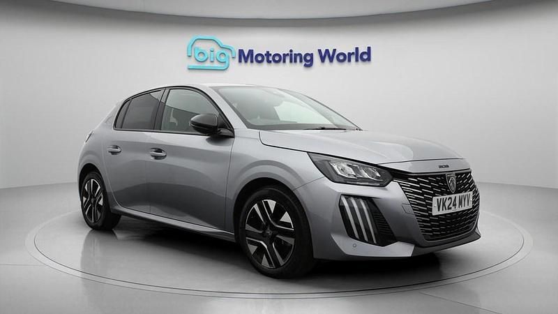 Used Peugeot 208 Allure 100 HP (73 kW) 2024 Grey Hatchback