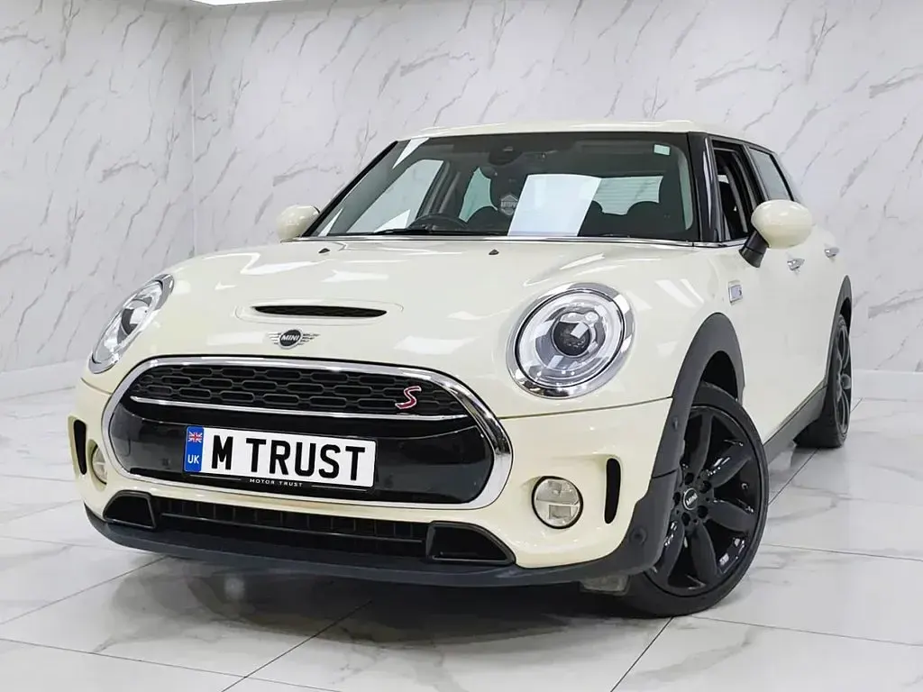Used Mini Cooper Clubman 192 HP (141 kW) 2018 White Estate