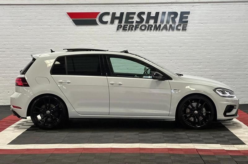 Used VW Golf VII R 296 HP (217 kW) 2019 White Hatchback