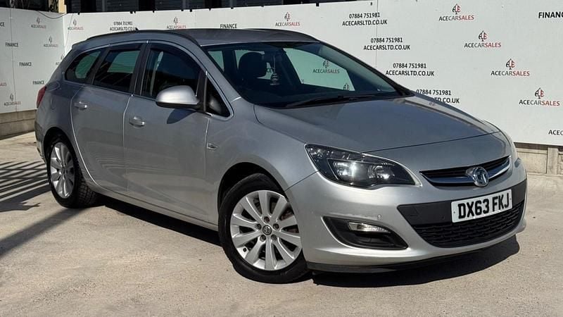 Used Vauxhall Astra S 130 HP (95 kW) 2013 Silver Estate