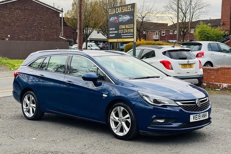 Used Vauxhall Astra SRi 110 HP (80 kW) 2019 Blue Estate