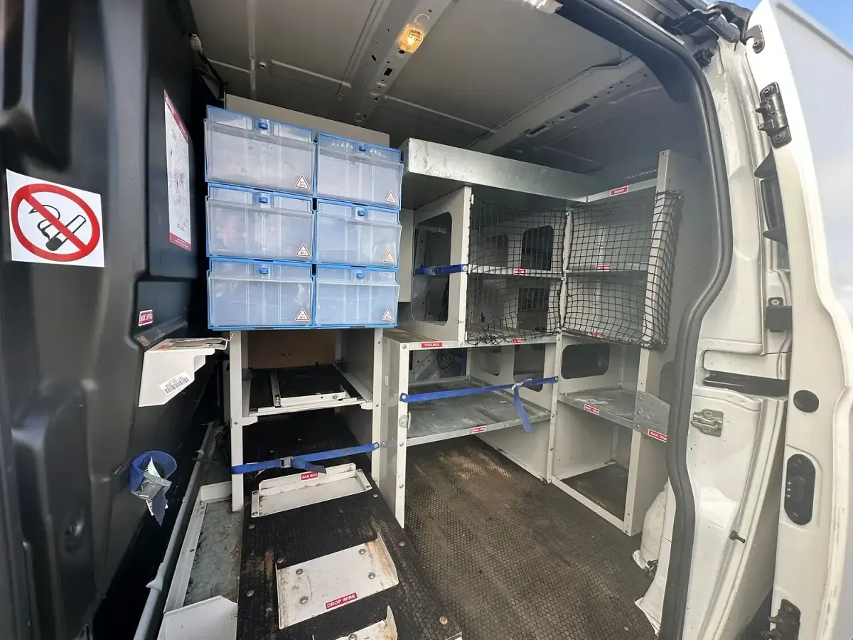 Used Ford Transit Custom 105 HP (77 kW) 2018 White Van