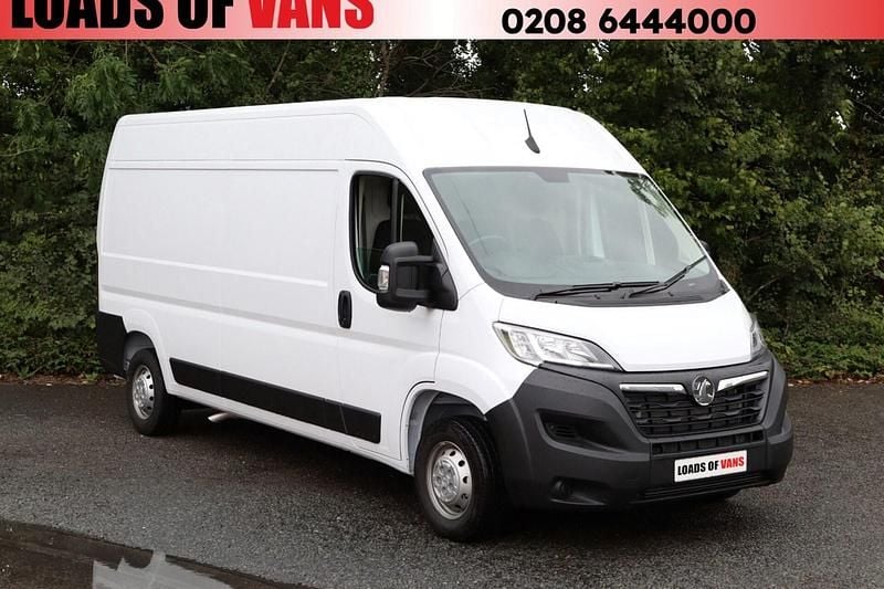 White Used 2024 Vauxhall Movano Van | £22,240 (Good price) - Image 1/4