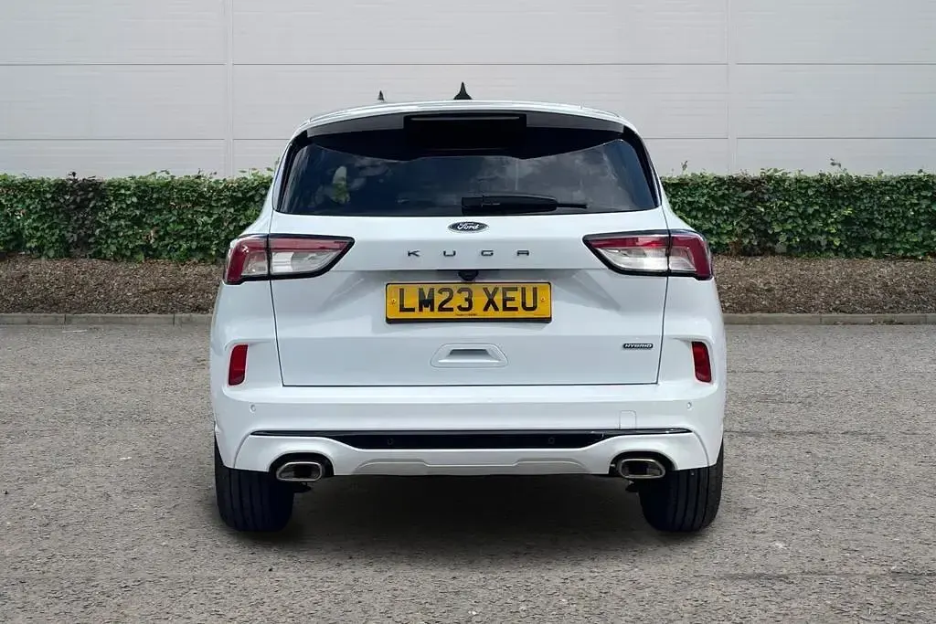 Used Ford Kuga ST-Line 190 HP (139 kW) 2023 White SUV