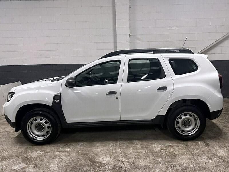 Used Dacia Duster Essentiel 90 HP (66 kW) 2023 White SUV