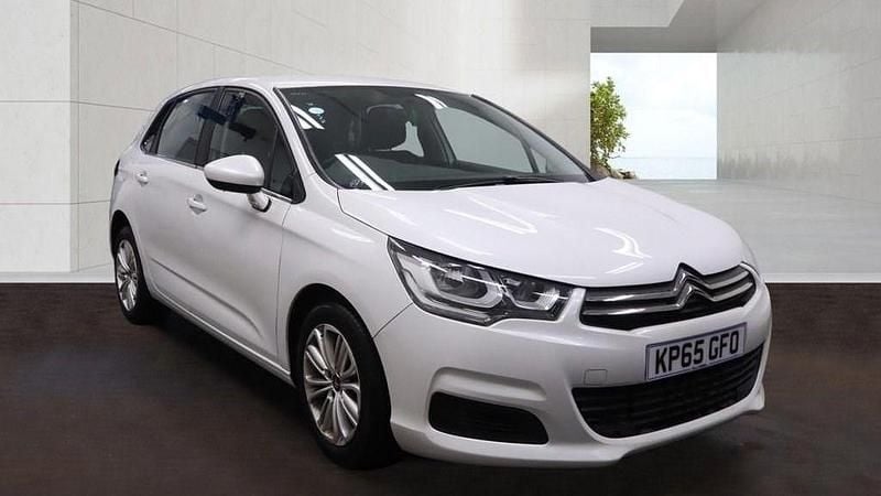 Used Citroën C4 Feel 100 HP (73 kW) 2015 White Hatchback