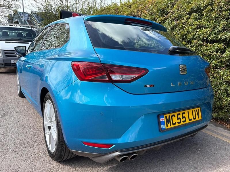 Begagnad Seat Leon Sport 2013 Blå Sportkupé