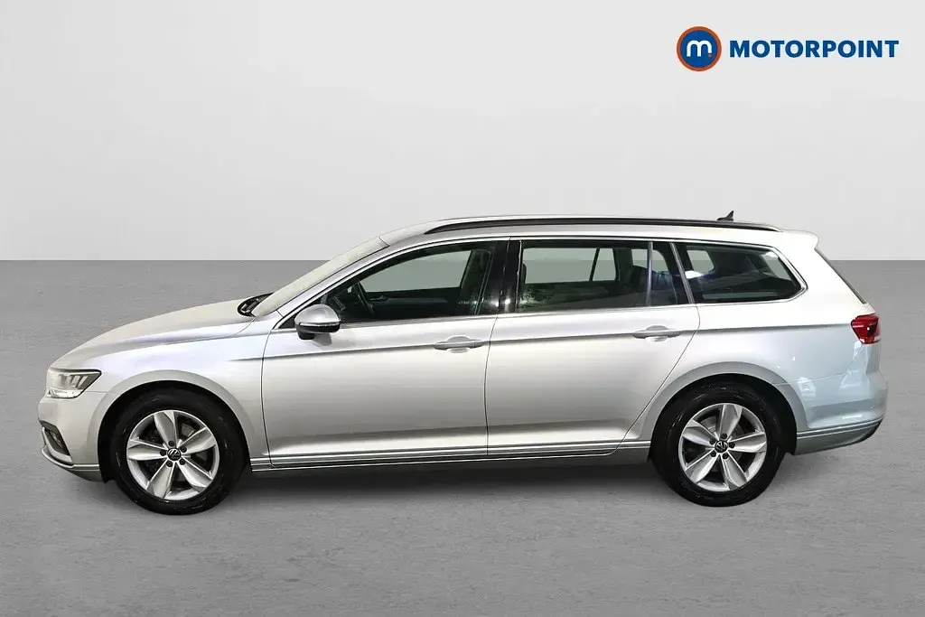 Usado VW Passat SE 2021 Prateado Carrinha