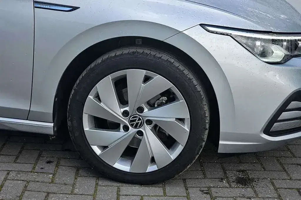 Usado VW Golf VII Style 2021 Prateado Citadino