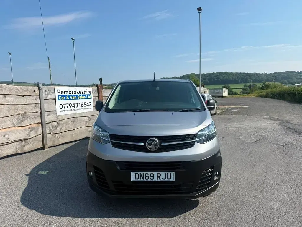 Used Vauxhall Vivaro S 100 HP (73 kW) 2019 Grey MPV