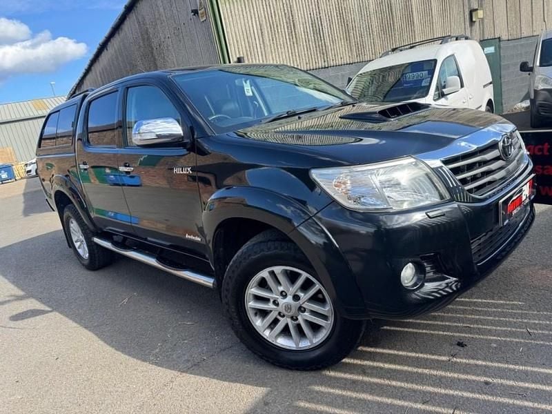 Used Toyota HiLux 171 HP (125 kW) 2013 Black Pickup