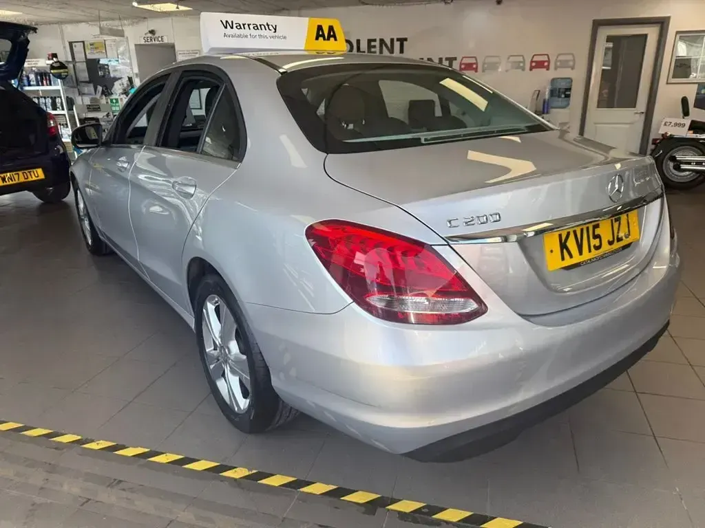 Usado Mercedes C200 SE 184 HP (135 kW) 2015 Prateado Sedan