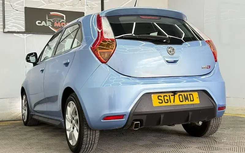 Used MG MG3 106 HP (77 kW) 2017 Blue Hatchback