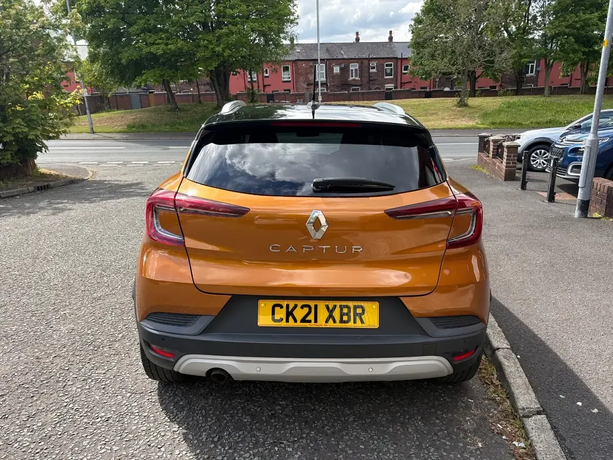 Used Renault Captur Iconic 2021 Orange SUV
