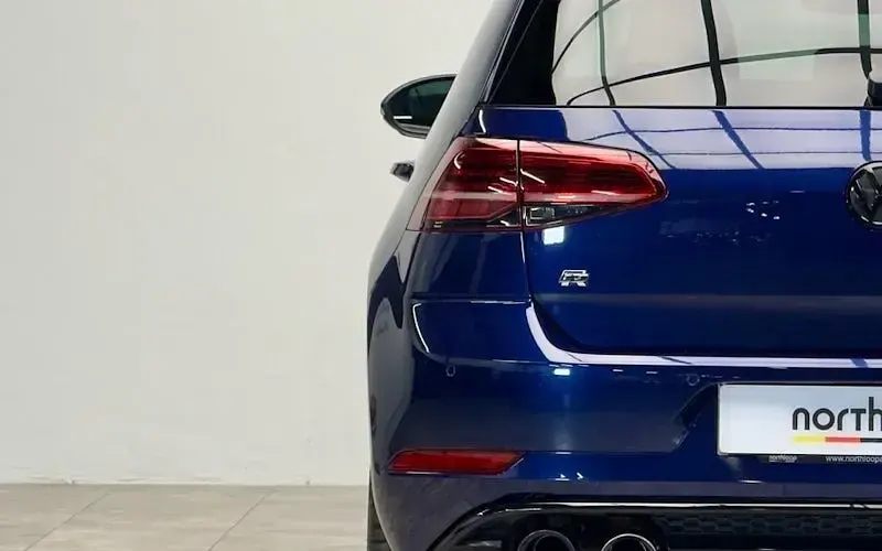 Used VW Golf VII R 300 HP (220 kW) 2019 Blue Hatchback