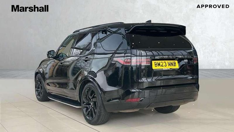 Used Land Rover Discovery 5 SE Dynamic 300 HP (220 kW) 2023 Black SUV