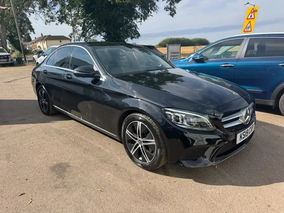 Used Mercedes C220 Premium Plus 194 HP (142 kW) 2019 Black Sedan