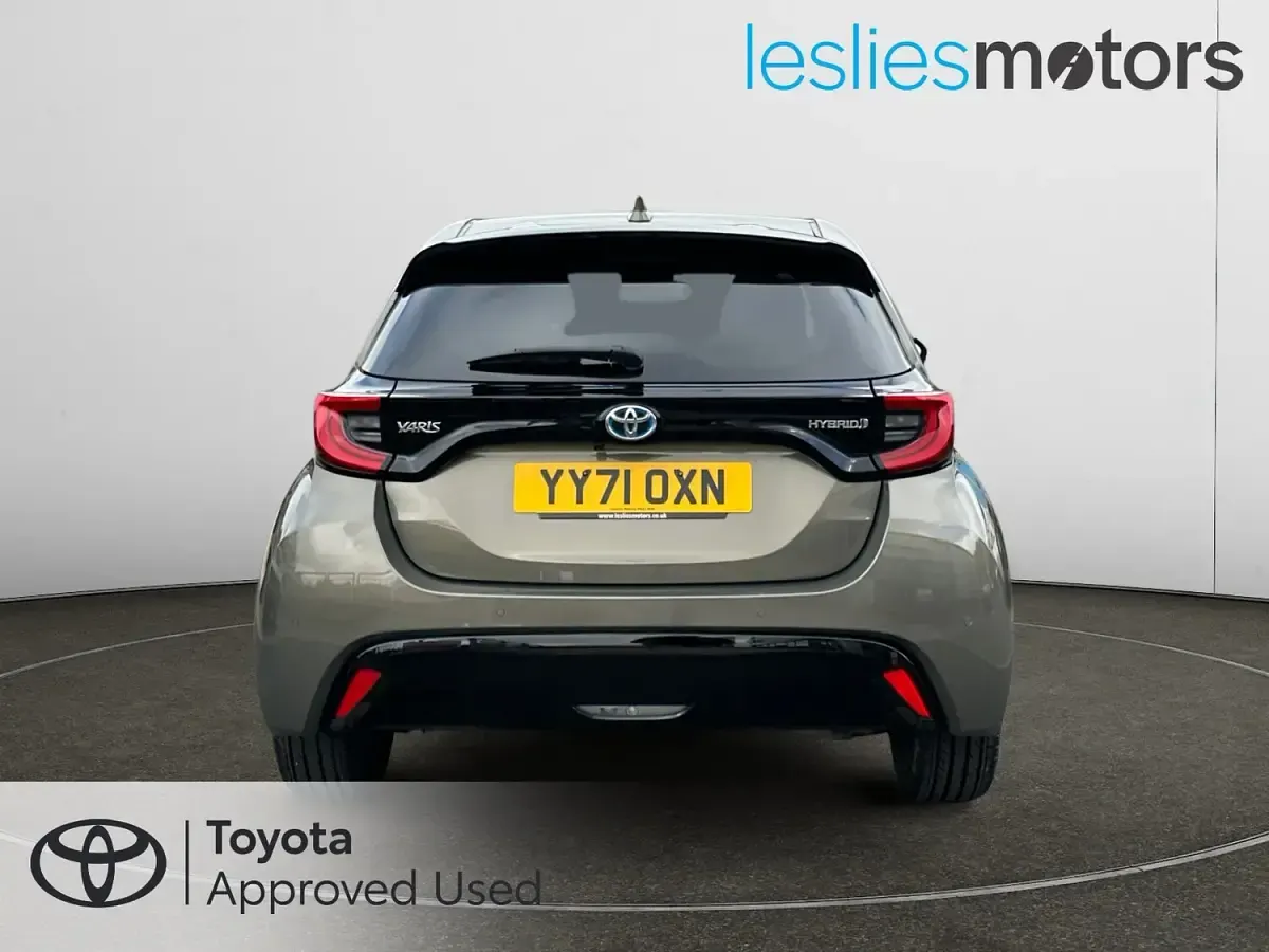 Used Toyota Yaris 116 HP (85 kW) 2022 Bronze Hatchback