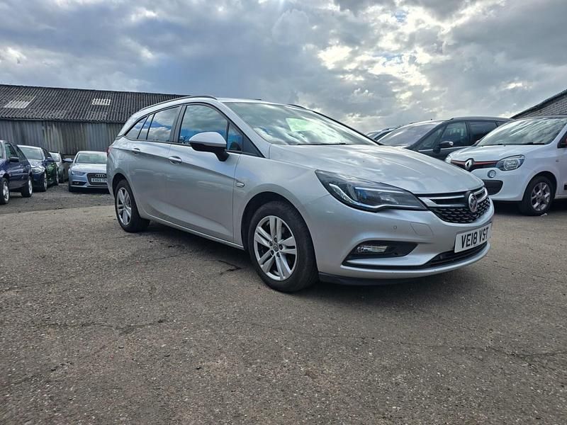 Used Vauxhall Astra Design Edition 2018 Silver Estate