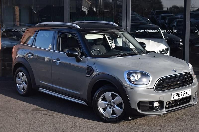Moonwalk grey Used 2017 Mini Cooper Countryman SUV | £12,990 (Fair price) - Image 1/3