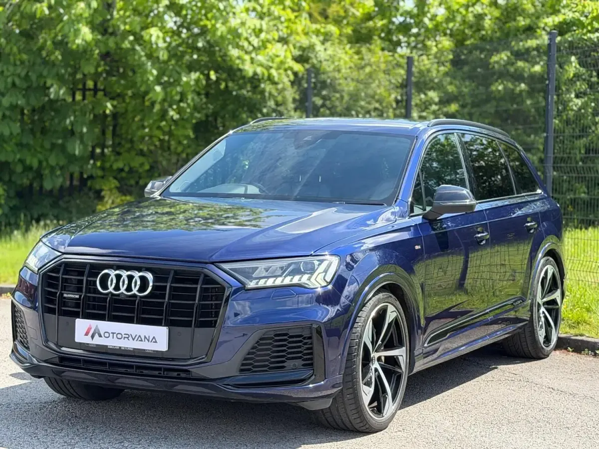 Used Audi Q7 Black Edition 286 HP (210 kW) 2020 Blue SUV