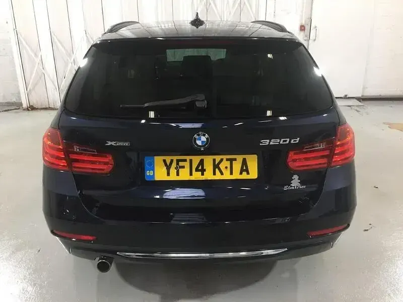 Used BMW 320 Luxury Line 184 HP (135 kW) 2014 Blue Estate