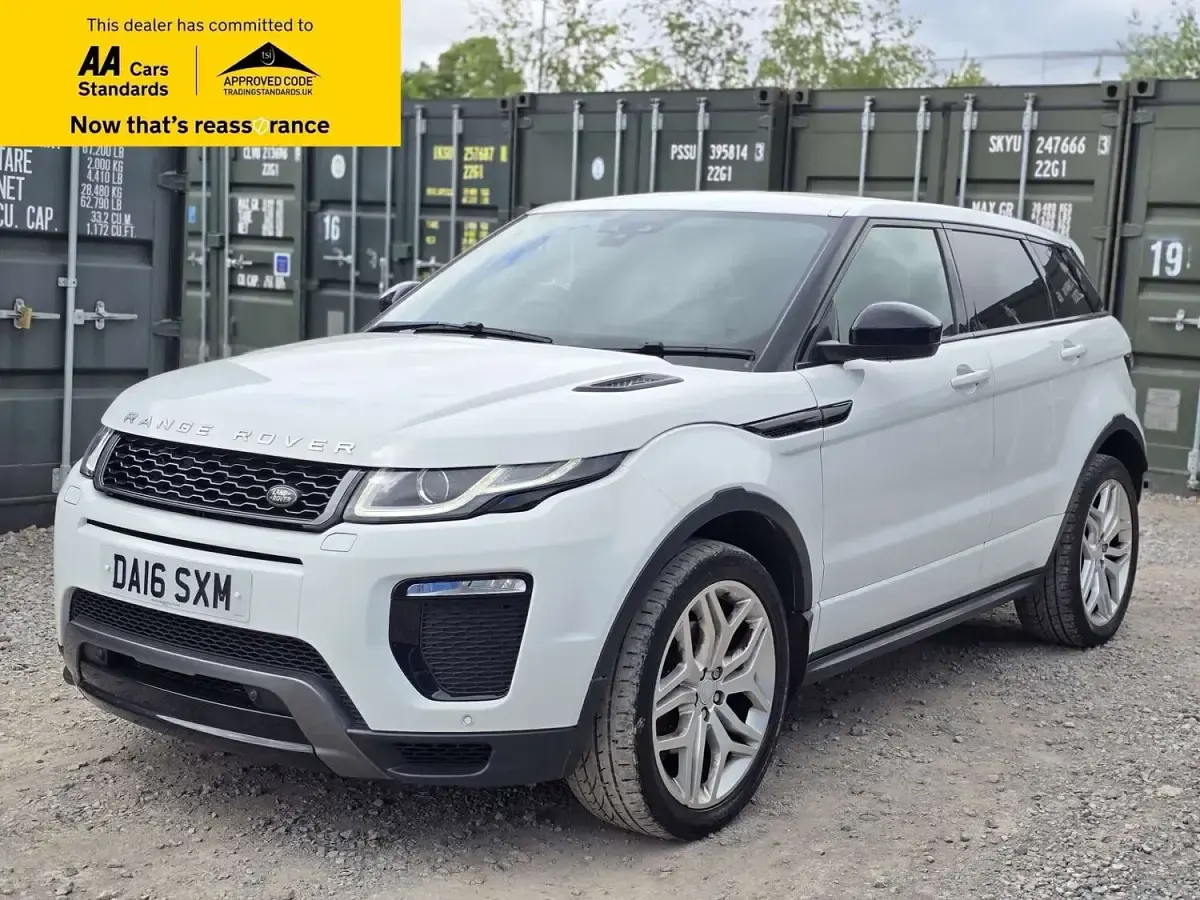 Used Land Rover Range Rover evoque HSE Dynamic 180 HP (132 kW) 2016 White Estate