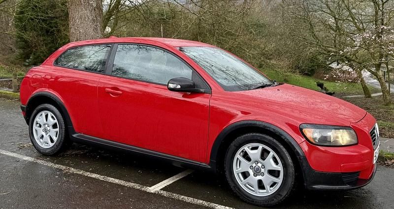 Used Volvo C30 170 HP (125 kW) 2007 Red Hatchback