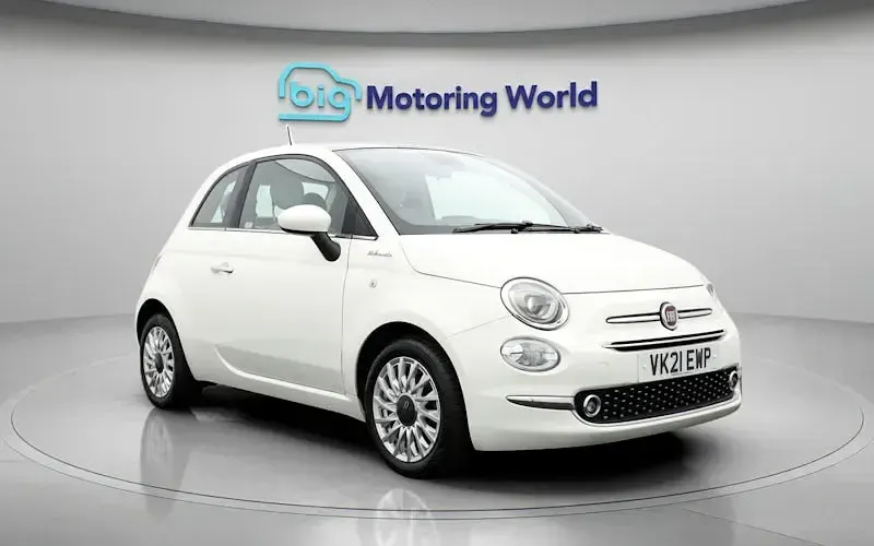 Used Fiat 500 Dolcevita 69 HP (50 kW) 2021 White Hatchback