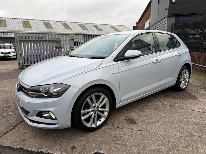 Used VW Polo SEL 2018 Silver Hatchback