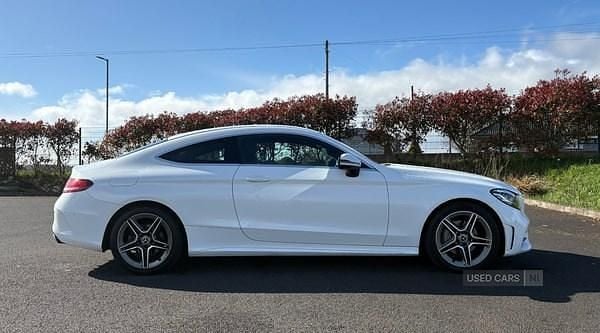 Used Mercedes C200 AMG line 184 HP (135 kW) 2019 White Coupe