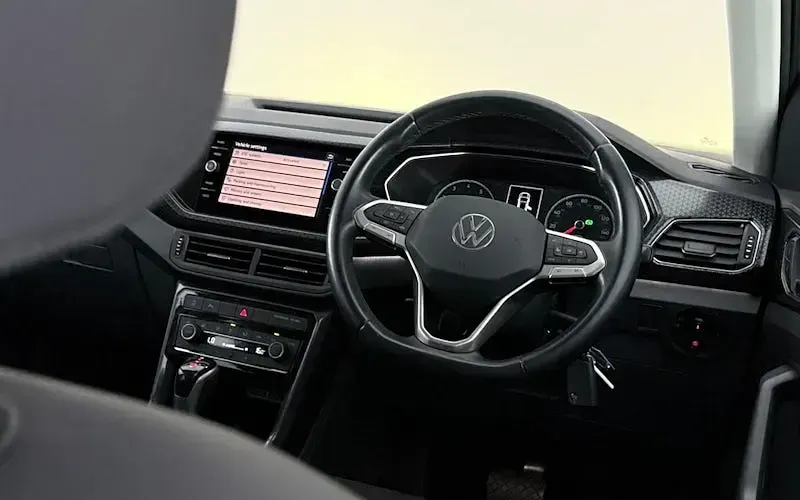 Used VW T-Cross SEL 110 HP (80 kW) 2021 Silver SUV