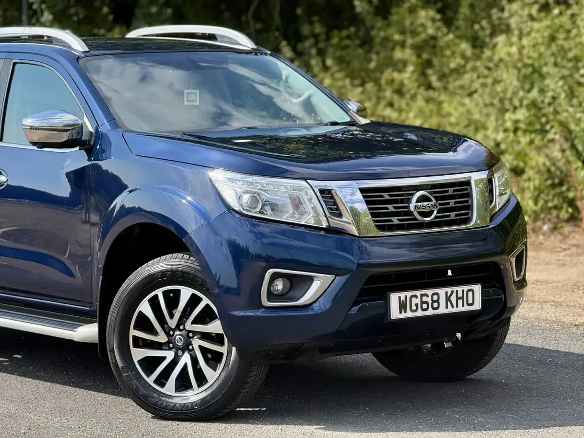 Used Nissan Navara Tekna 190 HP (139 kW) 2018 Blue Pickup
