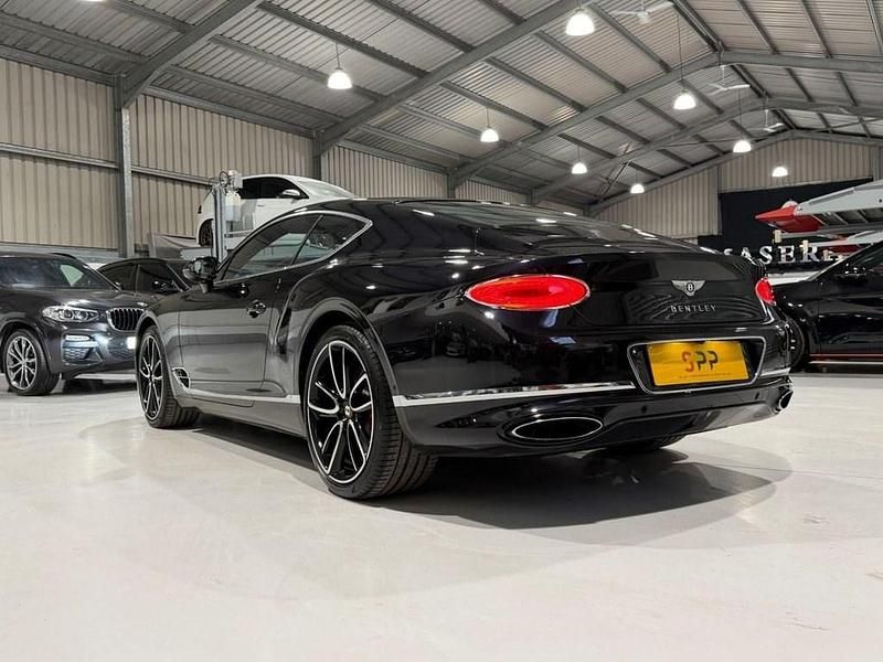 Used Bentley Continental 635 HP (467 kW) 2019 Black Coupe