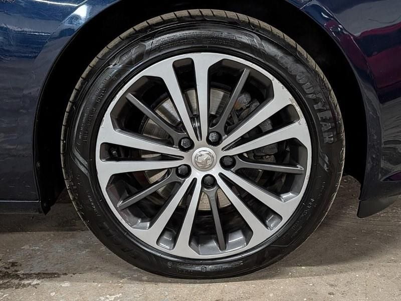 Used Vauxhall Insignia Elite 170 HP (125 kW) 2018 Blue Hatchback