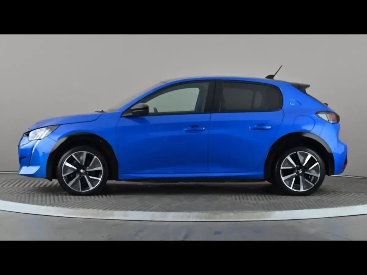 Used Peugeot e-208 Premium 100 kW (136 HP) 2022 Blue Hatchback