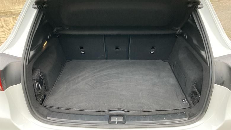 Used Mercedes GLA200 AMG Line Premium Plus 150 HP (110 kW) 2021 White SUV