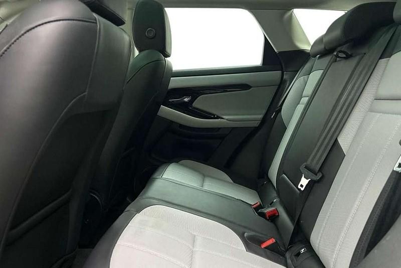 Used Land Rover Range Rover evoque HSE Dynamic 200 HP (147 kW) 2024 Silver SUV