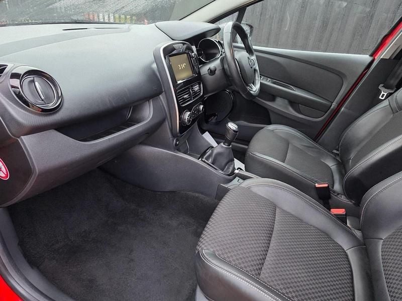 Used Renault Clio IV GT-Line 90 HP (66 kW) 2019 Red Hatchback