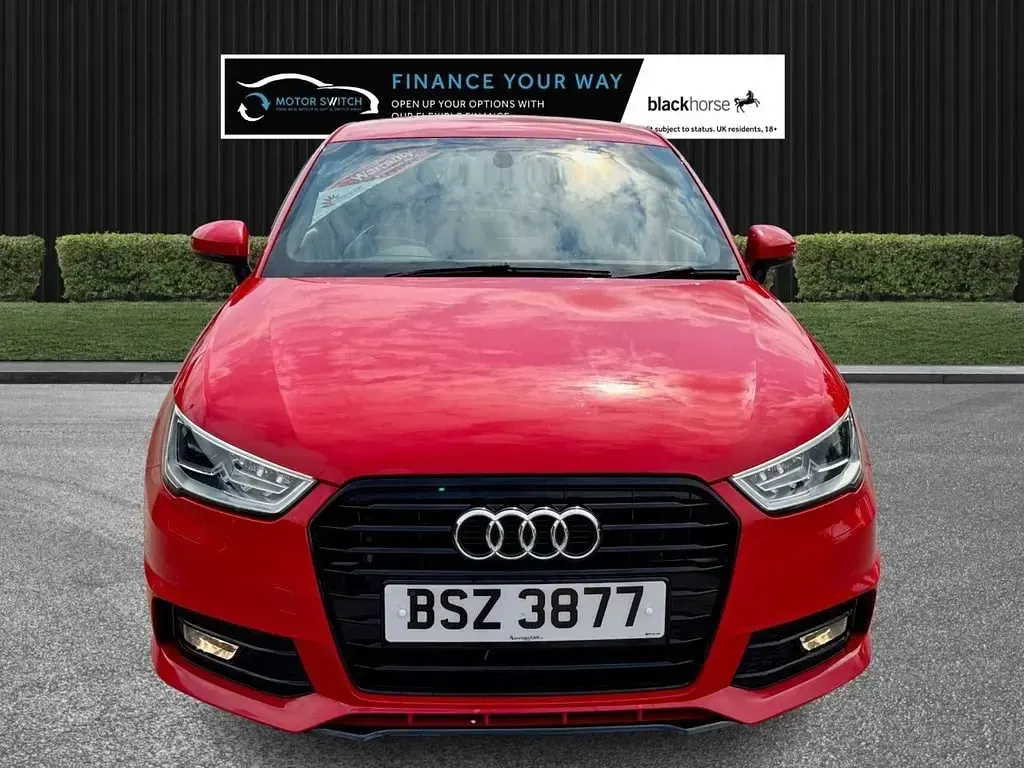 Usado Audi A1 Black Edition 150 HP (110 kW) 2017 Vermelho Citadino