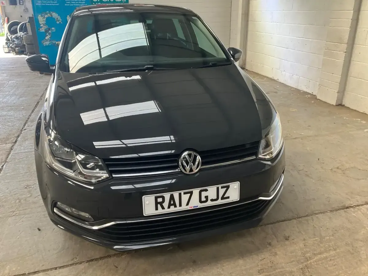 Used VW Polo Edition 90 HP (66 kW) 2017 Grey Hatchback