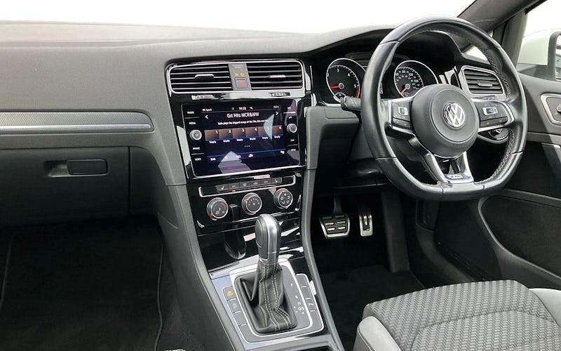 Used VW Golf VII R-line 150 HP (110 kW) 2019 White Hatchback