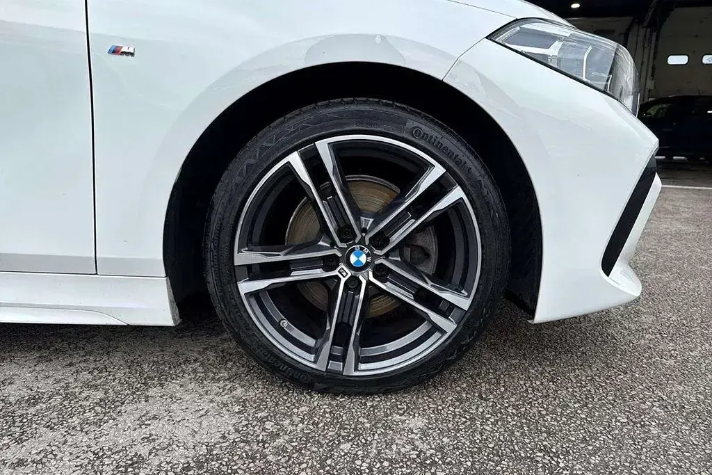 Used BMW 116 M Sport 113 HP (83 kW) 2023 White Hatchback
