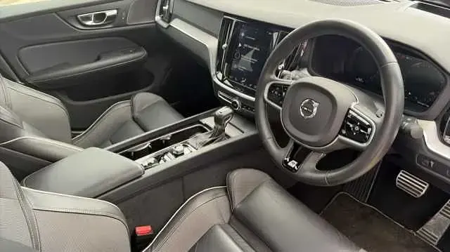 Used Volvo S60 R-Design 247 HP (181 kW) 2019 Silver Sedan